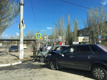 Новости » Криминал и ЧП: В Керчи на автовокзале произошла авария