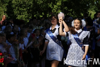 Новости » Общество: В Крыму последние звонки пройдут в режиме «онлайн»