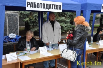 Новости » Общество: В крымском Центре занятости отметили, что безработных стало меньше