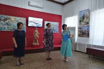 Анастасия  Калюжная открыла персональную выставку  в Картинной галерее