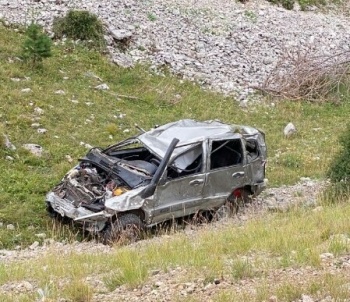 Новости » Общество: В крымских горах автомобиль с людьми упал со склона