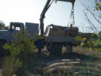 Новости » Общество: Пиротехники уничтожили еще 16 бомб, найденных в Крепости Керчь