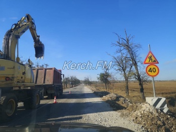 В Керчи начали ремонт дороги в сторону Юркино