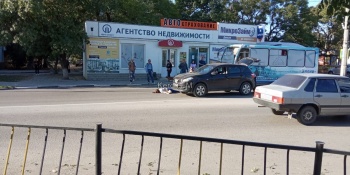 У пешеходного перехода в Керчи сбили женщину