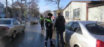 Новости » Общество: Керченские автоинспекторы усилили надзор вблизи пешеходных переходов