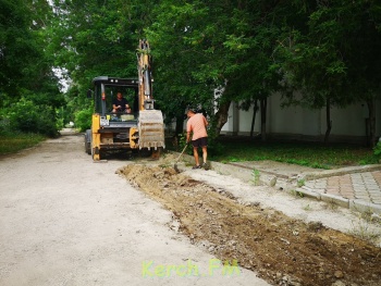 Новости » Общество: В Аршинцево проводят новую канализацию