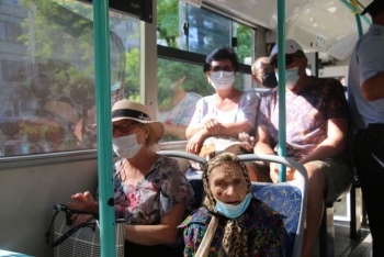 Проверки не прекращаются: полиция и администрация ищут керчан без масок в автобусах