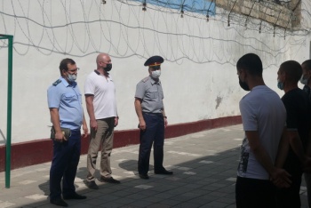 Уполномоченные по правам человека посетили исправительные учреждения в Керчи