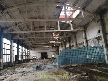 Свалка медицинских шприцев и территория бетона: завод «Альбатрос» в Керчи  сегодня