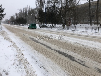 Снег, ветер и мороз – на ближайшие дни по Крыму объявили штормовое