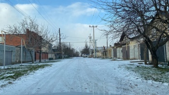 Рабочих и техники нет: керчане ждут ремонт улицы Короленко