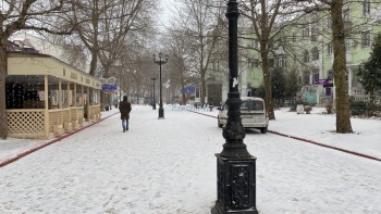 Новости » Общество: Второй день непогода в Крыму: на полуострове  без ЧС