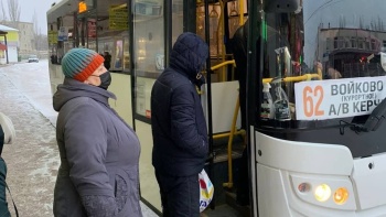 Масочный режим продолжают проверять в керченских автобусах