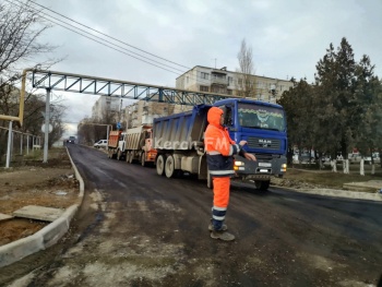 Из-за ремонтных работ улица Рыбаков в Керчи перекрыта