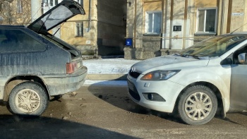 Новости » Криминал и ЧП: В Керчи столкнулись «LADA» и «Ford»