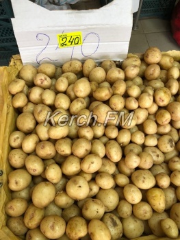 Керчане думали, что их уже не удивить ценами, пока не увидели молодую картошку