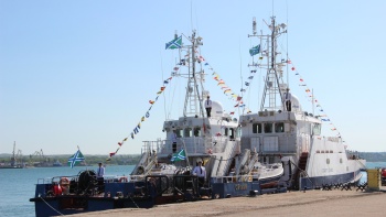 Новости » Общество: День пограничных войск  торжественно отметили в Керчи