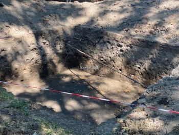 В парке за памятником Володе Дубинину начались археологические работы
