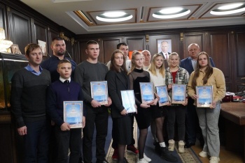 Городские награды вручили выдающимся керченским спортсменам