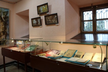 Выставка «Издания Керченского музея» открылась в Картинной галерее
