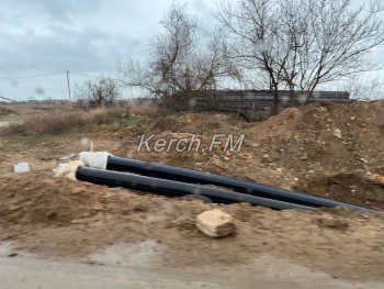 В Героевку из Керчи продолжают тянуть водовод