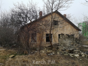 Новости » Общество: В Керчи есть улица без домов, но с правом собственности на них