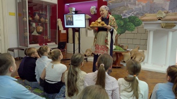 Керченским третьеклассникам рассказали о творчестве Пушкина в музее