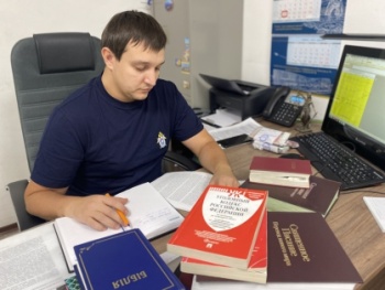 Крымского организатора запрещенных «Свидетели Иеговы» подозревают в финансировании экстремистской деятельности
