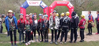 Керчане привезли победы с крымских соревнований по туризму