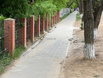 Еще часть тротуара восстановили после замены водовода в Аршинцево