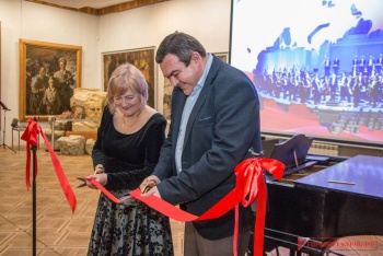 Виртуальный концертный зал открыли в Картинной галерее Керчи
