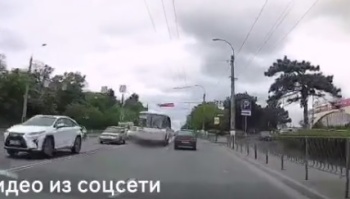 В Крыму оштрафовали водителя, видео с нарушением которого выложили в соцсети