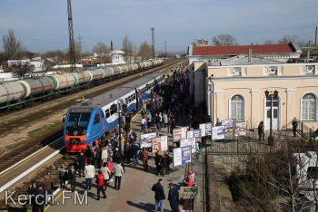 1,5 млн туристов планируют перевезти поездами в Крым летом