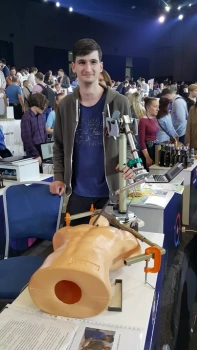 В Крыму студент выиграл полмиллиона за разработку медицинского робота