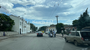 Новости » Общество: На Свердлова на дороге заасфальтировали все траншеи