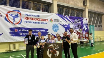 Керченские кикбоксеры привезли медали с соревнований