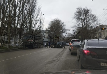 В Керчи на Горького в ДТП пострадали люди