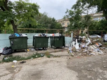 Тарифы на вывоз мусора в Крыму пока останутся на прежнем уровне