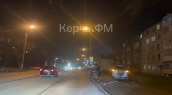 Напротив магазина Заря в Керчи раскидало в ДТП легковые машины