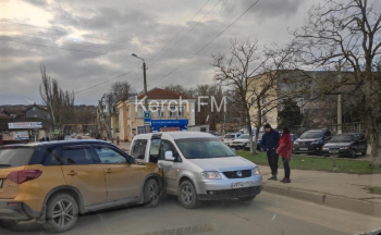 На Шлагбаумской в Керчи произошла авария