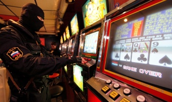 В подпольной сети казино в Крыму с оборотом в 70 млн рублей работали десятки крымчан