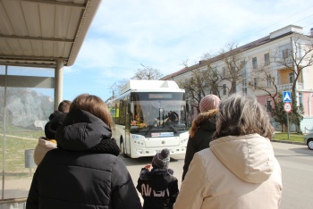 Керчанам на Семи Ветрах приходится ждать маршрутку по 40 минут