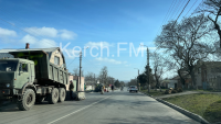 Асфальтируют тротуары: на Чкалова частично затруднено движение транспорта