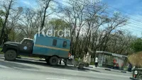 «Крымавтодор» приступил к покраске своих остановочных павильонов в Керчи